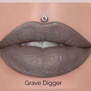 Grave Digger, NIB Jeffree Star Velvet Trap Lipstick